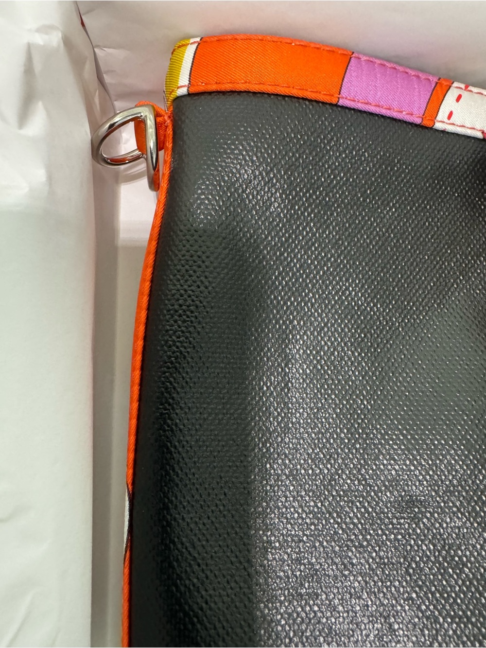 ‘26 Hermes Petit h Wax-Canvas Tote w/ Silk Print Ribbing & Contrast Top Handles - Picture 7 of 16